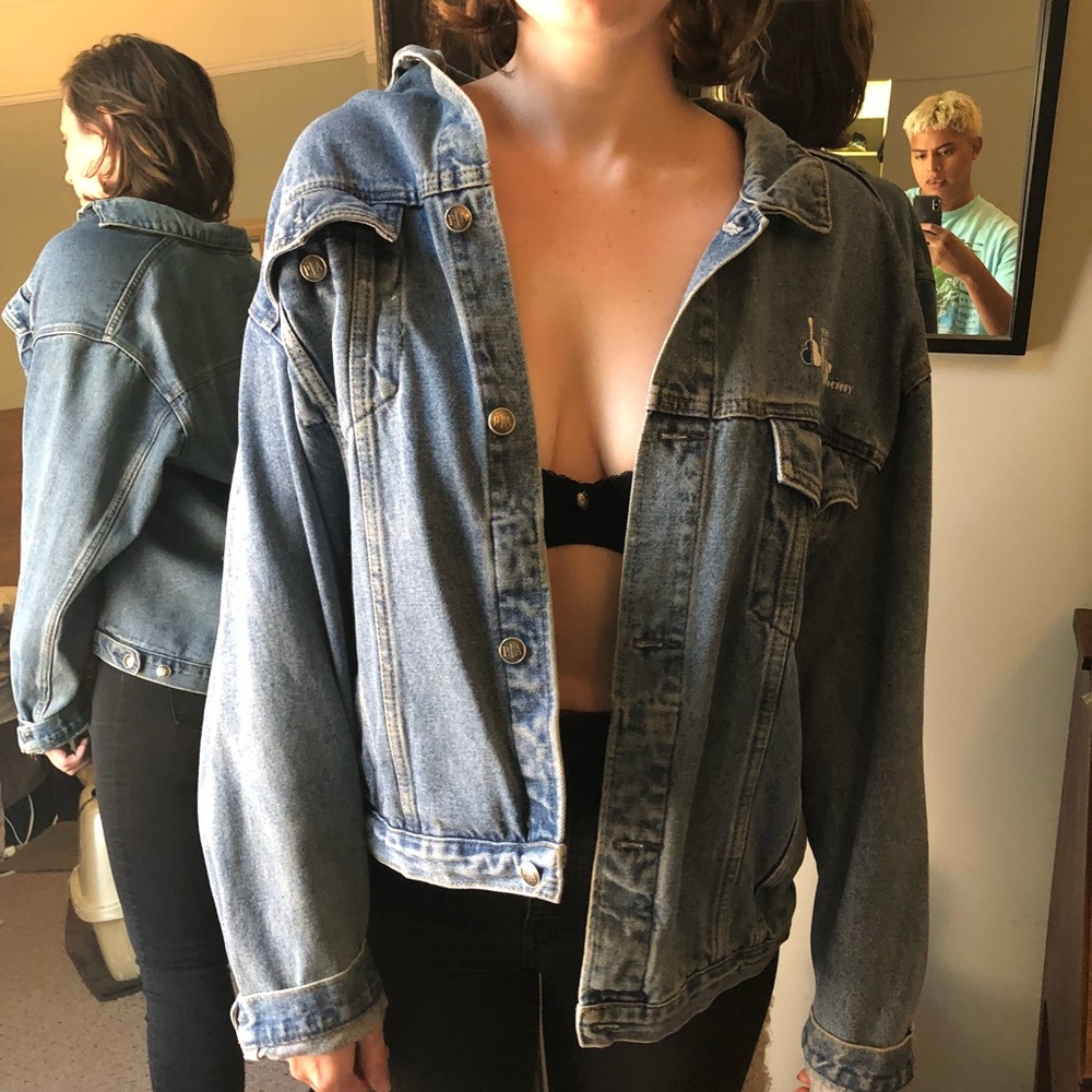 VINTAGE DENIM JACKET